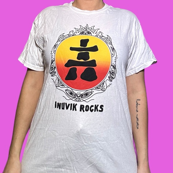 Vintage 90s Inuvik Rocks tee - Picture 6 of 6